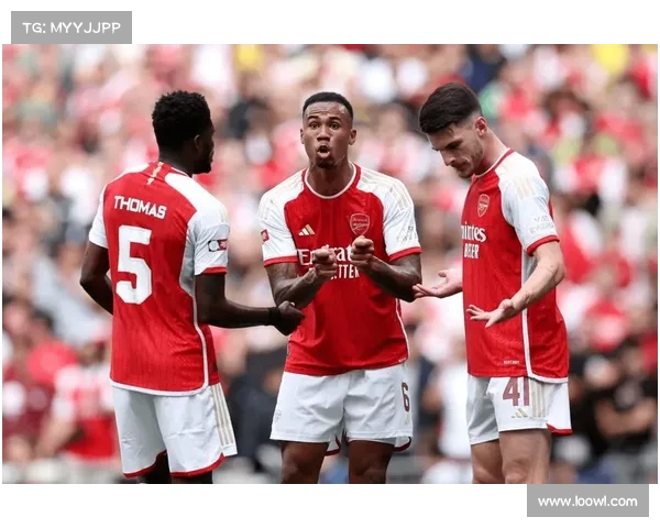 利物浦与阿森纳激战时刻 谁将笑到最后决战背后的精彩瞬间